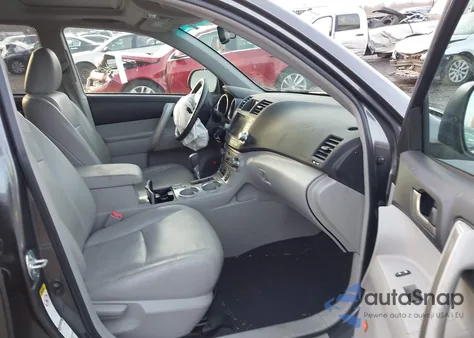 2012 Toyota Highlander Se V6 из США, поврежденный, VIN 5TDBK3EHXCS121798